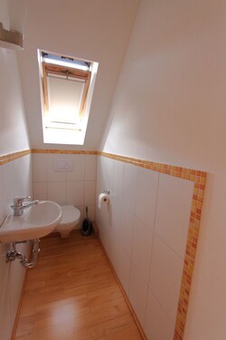 separates WC - 