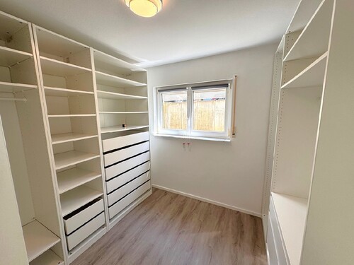 UG Ankleide-Arbeits-Kinderzimmer - 