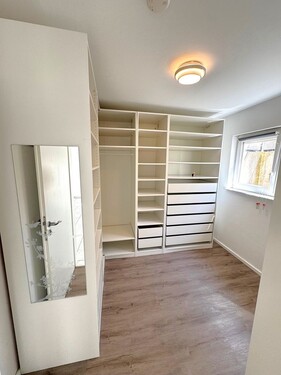 UG Ankleide-Arbeits-Kinderzimmer - 