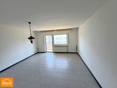 Wohnzimmer - albero:) solide Wohnung mit Entwicklungspotenzial