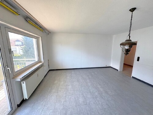 Wohnzimmer - 3 Zimmer Etagenwohnung zum Kaufen in Mainhausen