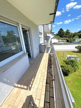 Süd-Balkon - 3 Zimmer Etagenwohnung in Mainhausen