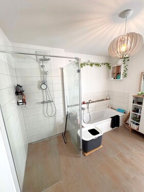 Wanne + bodentiefe Dusche - 