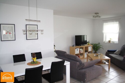 Wohnzimmer - albero:) toller Schnitt - 900,00 EUR Kaltmiete, ca.  84,00 m² Wohnfläche