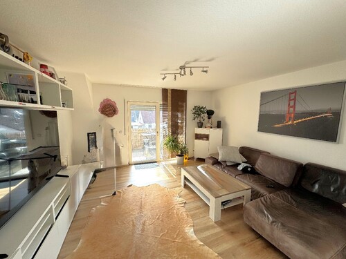Wohnzimmer - 2 Zimmer Dachgeschoßwohnung zum Kaufen in Mainhausen