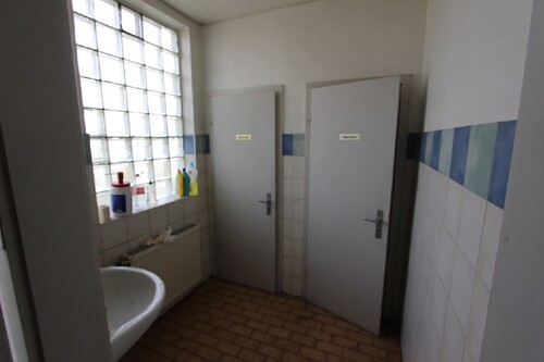 WC - 