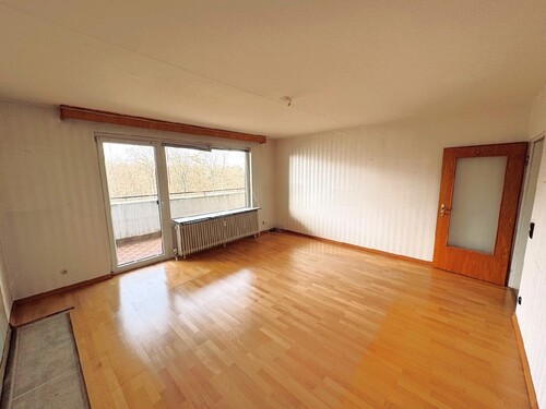 Wohnzimmer - 4 Zimmer Etagenwohnung in Offenbach