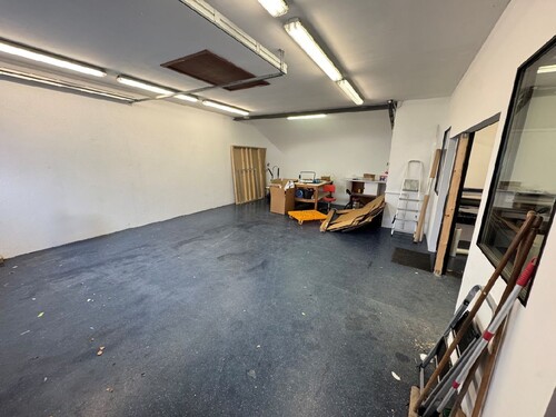 Halle 1 - 3 Zimmer Halle zur Miete in Hainburg