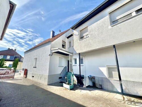 im Hof - 9 Zimmer Mehrfamilienhaus, Wohnhaus in Seligenstadt