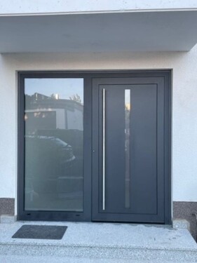 Hauseingang - 4 Zimmer Etagenwohnung zur Miete in Seligenstadt