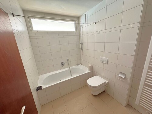 TGL-Bad mit Wanne und... - 