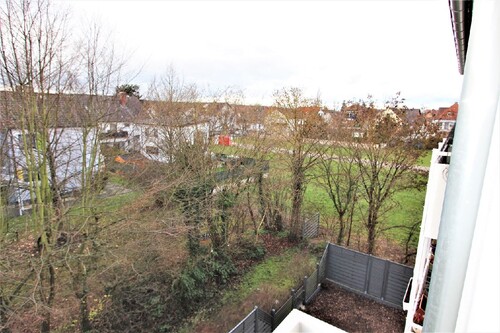 Blick vom Balkon - albero:) schön gelegen und gut geschnitten...