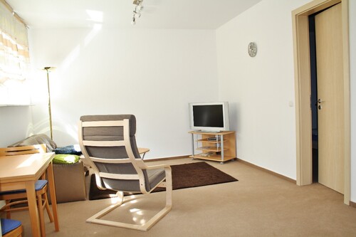 Wohnzimmer - 2 Zimmer Etagenwohnung zur Miete in Seligenstadt