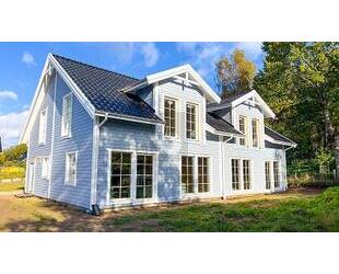 EXKLUSIV IN RUHIGER SEENÄHE - 395.000,00&nbsp;EUR Kaufpreis, ca.&nbsp; 137,00&nbsp;m&sup2;&nbsp;Wohnfl&auml;che in Bosau (PLZ: 23715)