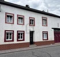 RENOVIERT, DOPPELGARAGE, VERMIETUNG MÖGLICH - Dreis