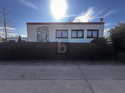 Foto - GROßER GARTEN, GARTENHAUS ALS WOHNBEREICH