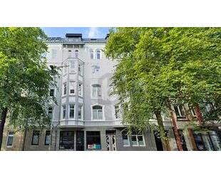 STILVOLL SANIERTER ALTBAU - BEZUGSFERTIG - Kiel