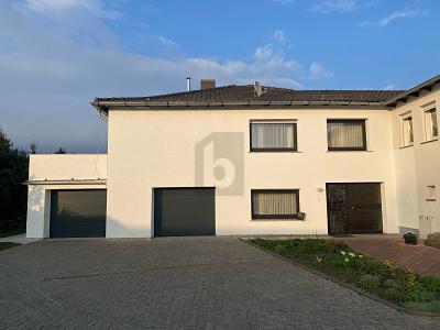 Foto - PERFEKTES ZUHAUSE: 6 ZIMMER, 3 CARPORTS, 2 GARAGEN