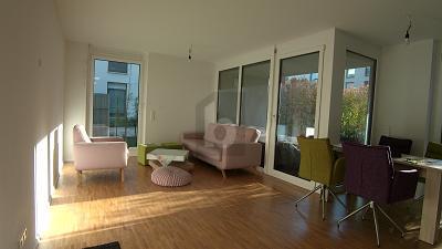 Foto - NEUWERTIG, EFFIZIENT, MODERN, MÖBLIERT - MIT GARTEN