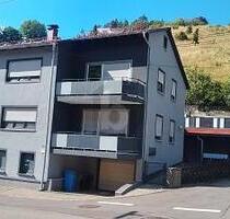 WIE NEU: GROßZÜGIGES WOHNEN FÜR 2 FAMILIEN - Albstadt