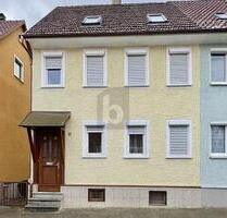 CHARMANTES ZUHAUSE MIT GARTEN UND VIEL POTENZIAL - Albstadt