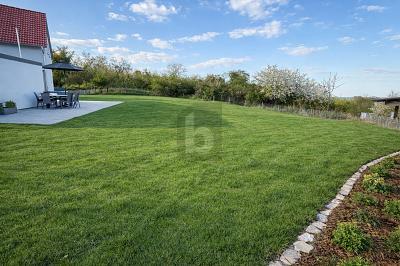 Foto - GROßES GRUNDSTÜCK IN BEGEHRTER LAGE