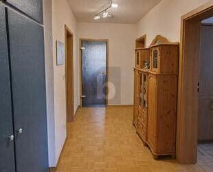 HELL, MODERN UND RUHIG GELEGEN - 810,00&nbsp;EUR &nbsp;pro&nbsp; Monat Kaltmiete, ca.&nbsp; 81,00&nbsp;m&sup2;&nbsp;Wohnfl&auml;che in Essen (PLZ: 45357)