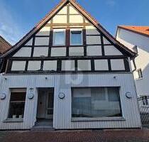 FACHWERKCHARME MIT GEWERBE - 150.000,00 EUR Kaufpreis, ca.  245,00 m² Wohnfläche in Bad Münder am Deister (PLZ: 31848)