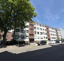 MODERNISIERT, ZENTRAL MIT SÜDBALKON - Neumünster