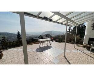 RUHIGE LAGE, VIEL PLATZ MIT UNVERBAUBARER AUSSICHT - Morschen