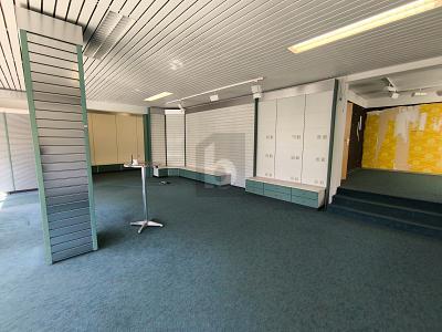 Foto - 3 Zimmer Laden, Geschäft, Verkaufsfläche zum Kaufen in Wolfsburg