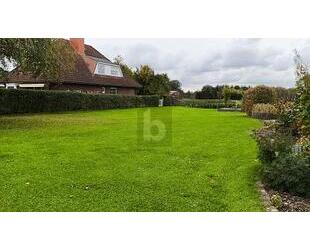 TRAUMHAFTES POTENZIAL MIT BLICK INS GRÜNE - Tangstedt