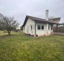 BAUEN AM ORTSRAND MIT SCHÖNER AUSSICHT - Karlsbad