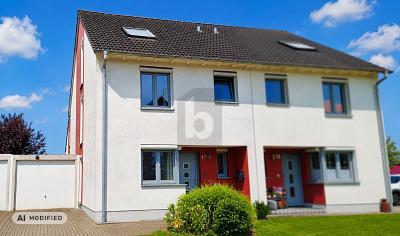 Foto - ENERGIEEFFIZIENTES FAMILIENHAUS MIT GARAGE