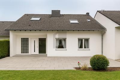 Foto - 7 Zimmer Mehrfamilienhaus, Wohnhaus zum Kaufen in Warstein