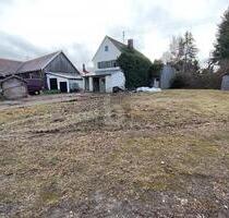 BAUGRUNDSTÜCK MIT ALTBESTAND - 190.000,00&nbsp;EUR Kaufpreis, ca.&nbsp; 630,00&nbsp;m&sup2; in Pfaffenhofen an der Roth (PLZ: 89284)