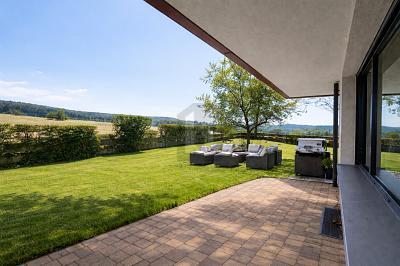 Foto - STILVOLLES WOHNEN MIT AUSBLICK & PLATZ