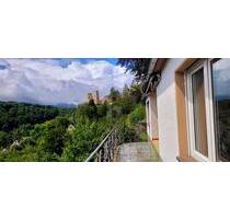 EIFELPERLE MIT BURGBLICK UND VIELEN MÖGLICHKEITEN - Schönecken