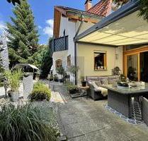 ENERGIE UND RAUMWUNDER MIT TOLLEM GARTEN - Hasel