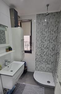 Foto - Mehrfamilienhaus, Wohnhaus mit 230,00 m&sup2; in Wuppertal zum Kaufen