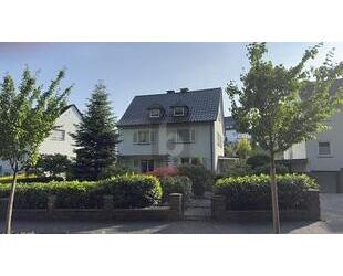 EXKLUSIVES WOHNEN MIT GARTENPARADIES - Attendorn