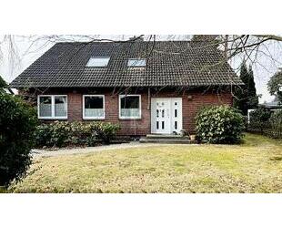 CHARMANTE FAMILIENVILLA MIT TERRASSE & GARTEN - Reinbek