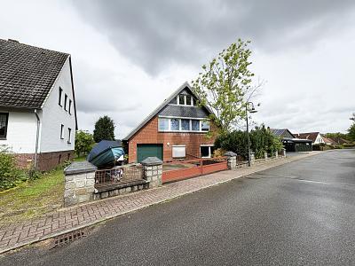 Foto - ATTRAKTIVE LAGE UND VIEL PLATZ - 449.000,00&nbsp;EUR Kaufpreis, ca.&nbsp; 239,00&nbsp;m&sup2;&nbsp;Wohnfl&auml;che