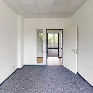 Foto - BÜROFLÄCHE ZU TOP PREIS - VIELE OPTIONEN