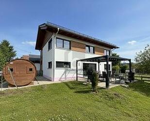 EXKLUSIVES EIGENHEIM MIT PFERDEANLAGE - Kammlach