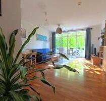 LICHTDURCHFLUTETES ZUHAUSE MIT BALKON & GARAGE - Hamburg Farmsen-Berne