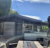 LIFESTYLE-HAUS MIT POOL, OUTDOOR-BAR, PV-ANLAGE - Prümzurlay