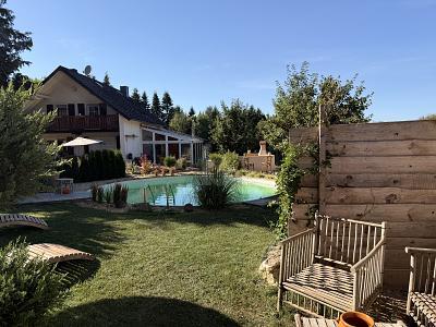 Foto - GROßZÜGIGES ANWESEN MIT POOL UND PFERDESTALL