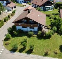 FAMILIENTRAUM IN TOP LAGE - 749.000,00&nbsp;EUR Kaufpreis, ca.&nbsp; 159,00&nbsp;m&sup2;&nbsp;Wohnfl&auml;che in Oberstaufen (PLZ: 87534)