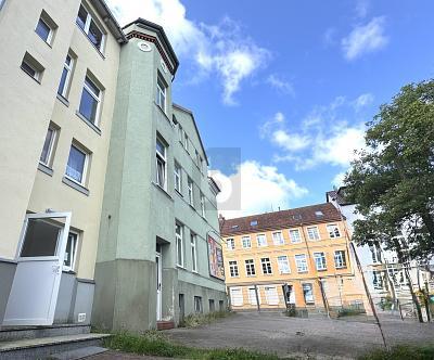 Foto - 12 Zimmer Mehrfamilienhaus, Wohnhaus zum Kaufen in Schwerin